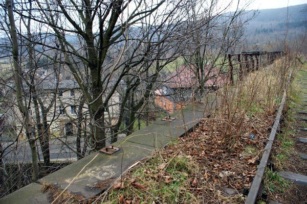rozkradaja-zabytkowy-wiadukt-w-kowarach-foto-55423
