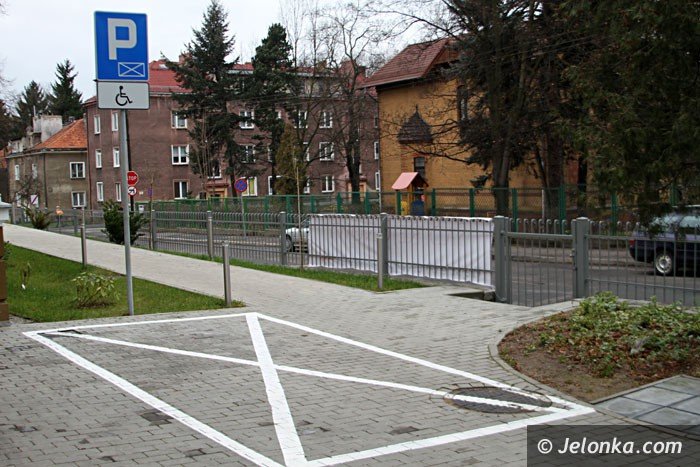 niepenosprawni-jak-mamy-dostac-sie-do-sadu-foto-55491