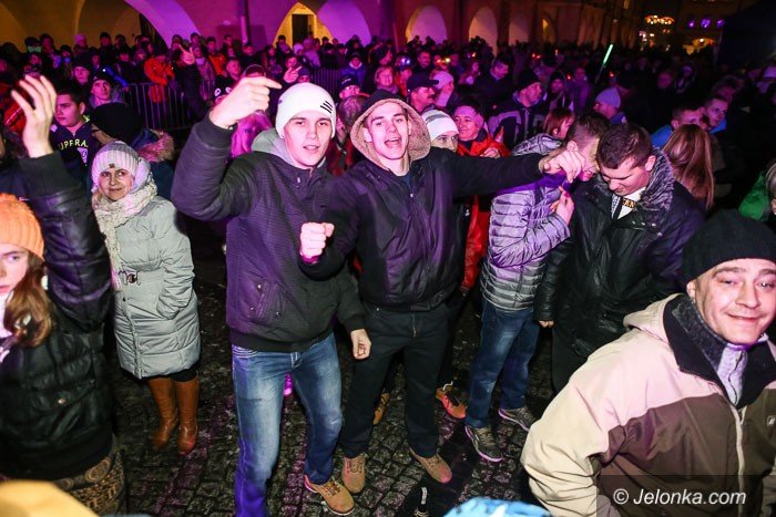 tak-sie-bawia-jelenia-gora-w-noc-sylwestrowa-foto-55561