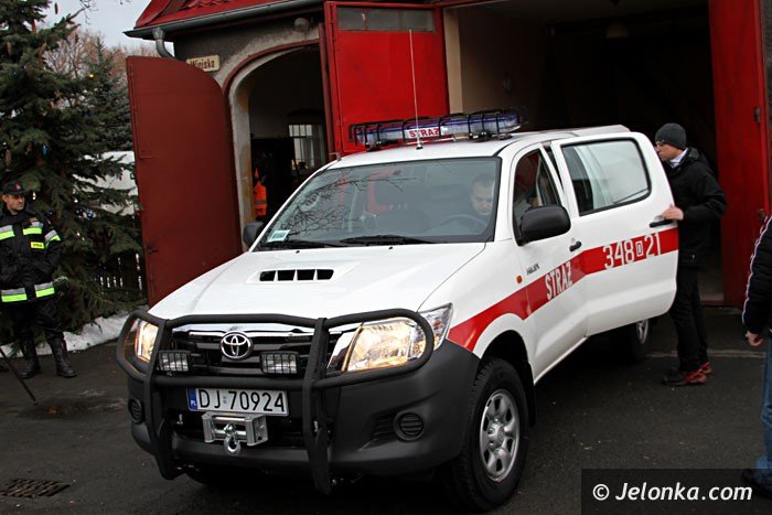 terenowa-toyota-dla-ochotnikow-z-wiejskiej-foto-video-55580