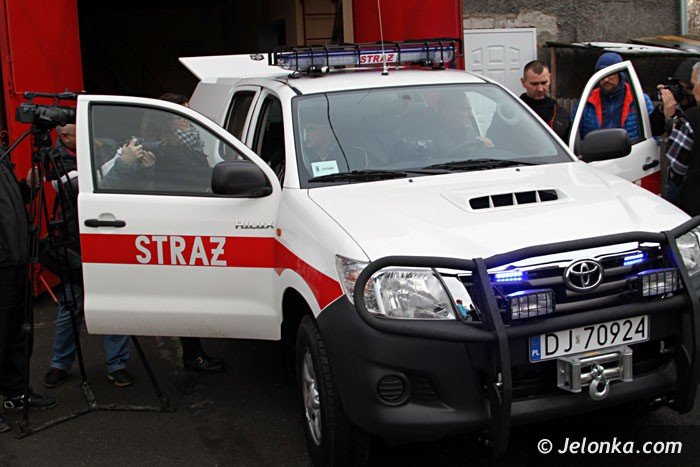 terenowa-toyota-dla-ochotnikow-z-wiejskiej-foto-video-55580