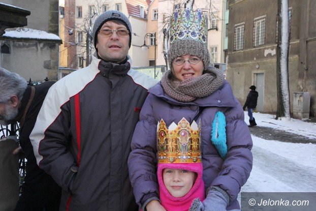 trzej-krolowie-dotarli-do-jeleniogorskiego-betlejem-foto-video-55619