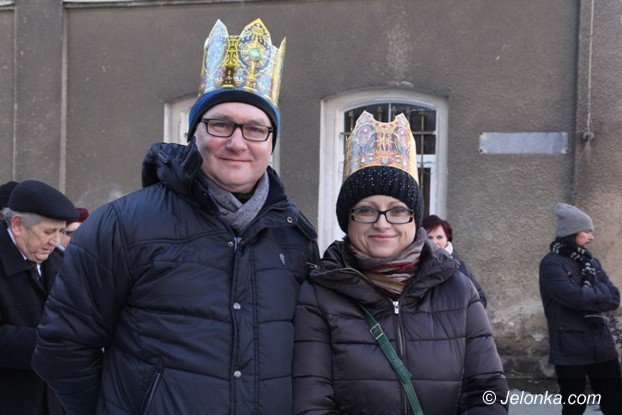 trzej-krolowie-dotarli-do-jeleniogorskiego-betlejem-foto-video-55619