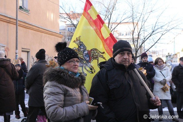 trzej-krolowie-dotarli-do-jeleniogorskiego-betlejem-foto-video-55619