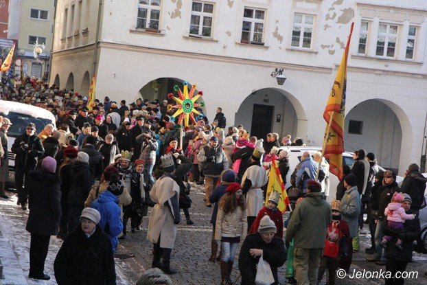 trzej-krolowie-dotarli-do-jeleniogorskiego-betlejem-foto-video-55619