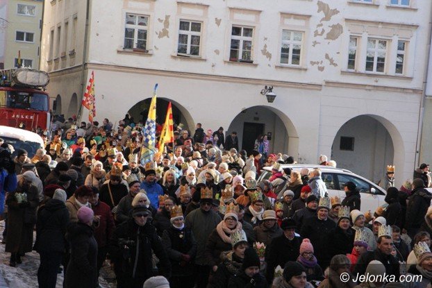 trzej-krolowie-dotarli-do-jeleniogorskiego-betlejem-foto-video-55619