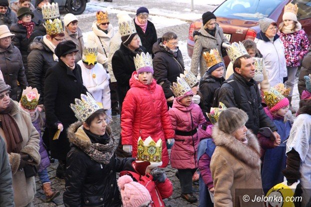 trzej-krolowie-dotarli-do-jeleniogorskiego-betlejem-foto-video-55619