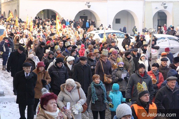 trzej-krolowie-dotarli-do-jeleniogorskiego-betlejem-foto-video-55619