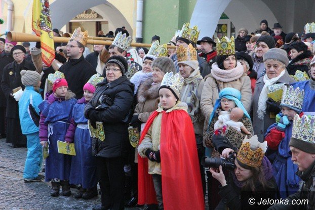 trzej-krolowie-dotarli-do-jeleniogorskiego-betlejem-foto-video-55619