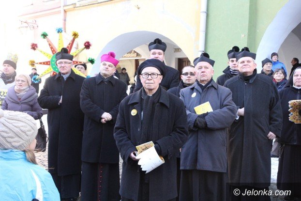 trzej-krolowie-dotarli-do-jeleniogorskiego-betlejem-foto-video-55619