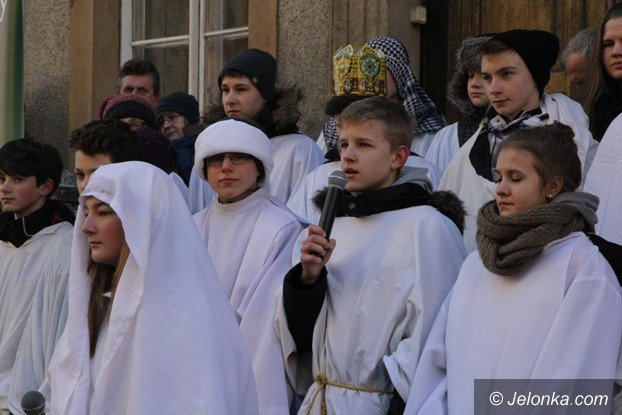 trzej-krolowie-dotarli-do-jeleniogorskiego-betlejem-foto-video-55619
