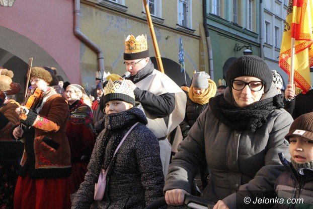 trzej-krolowie-dotarli-do-jeleniogorskiego-betlejem-foto-video-55619