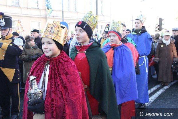 trzej-krolowie-dotarli-do-jeleniogorskiego-betlejem-foto-video-55619