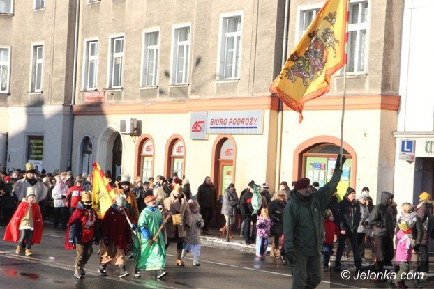 trzej-krolowie-dotarli-do-jeleniogorskiego-betlejem-foto-video-55619