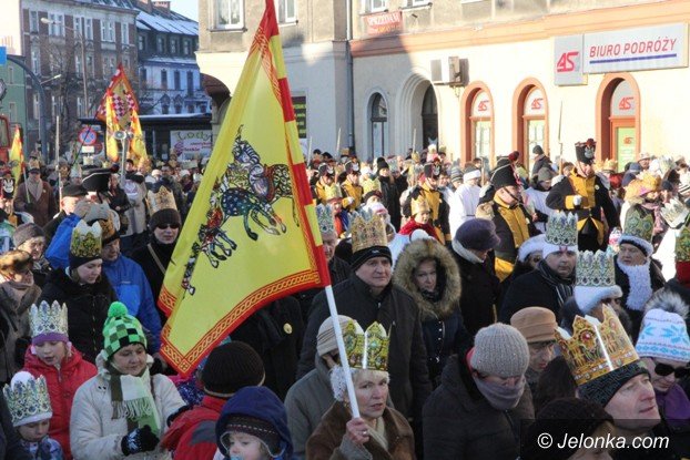 trzej-krolowie-dotarli-do-jeleniogorskiego-betlejem-foto-video-55619