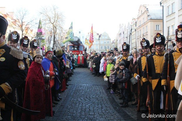 trzej-krolowie-dotarli-do-jeleniogorskiego-betlejem-foto-video-55619