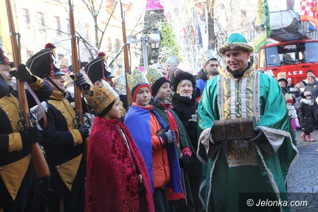 trzej-krolowie-dotarli-do-jeleniogorskiego-betlejem-foto-video-55619