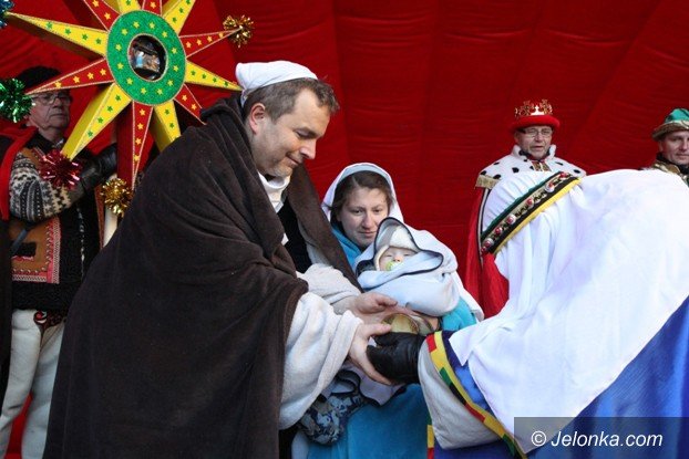 trzej-krolowie-dotarli-do-jeleniogorskiego-betlejem-foto-video-55619