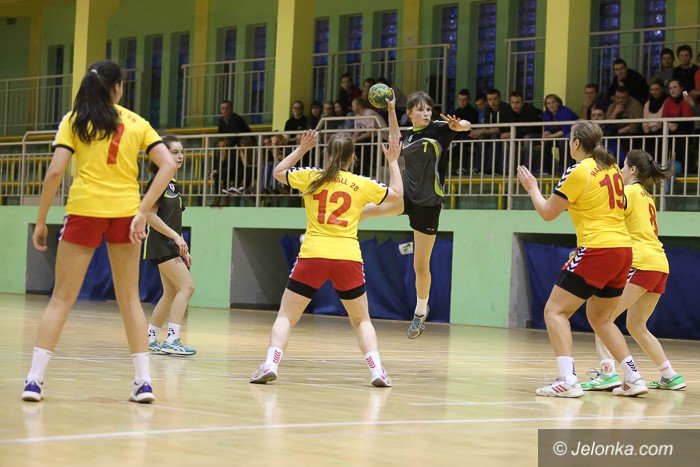 brutalny-mecz-na-szczycie-foto-55756