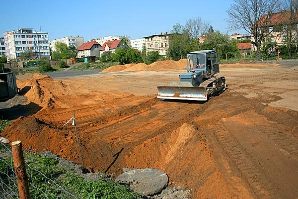 Jeszcze niedawno był tu parking i część stoisk popularnego ryneczku.
