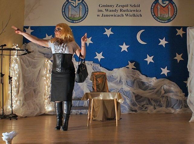wojt-proboszcz-radni-i-urzednicy-zagrali-dla-szkoy-foto-55836