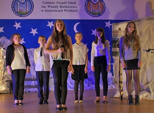 wojt-proboszcz-radni-i-urzednicy-zagrali-dla-szkoy-foto-55836