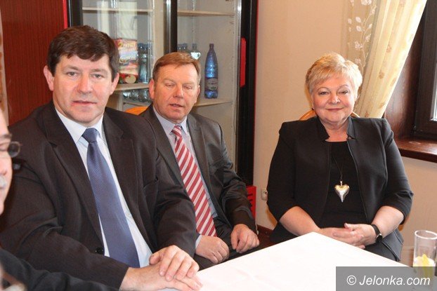 stawiaja-na-wspolna-promocje-powiatu-jeleniogorskiego-foto-55861