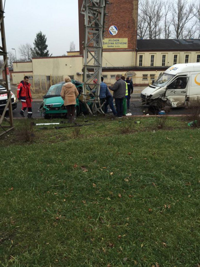 wypadek-koo-jelchemu-trzy-osoby-w-szpitalu-foto-55883