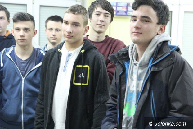 mistrzowie-gier-komputerowych-rozegrali-turniej-w-csa-foto-55893