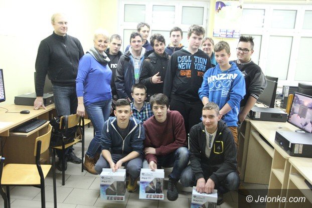 mistrzowie-gier-komputerowych-rozegrali-turniej-w-csa-foto-55893