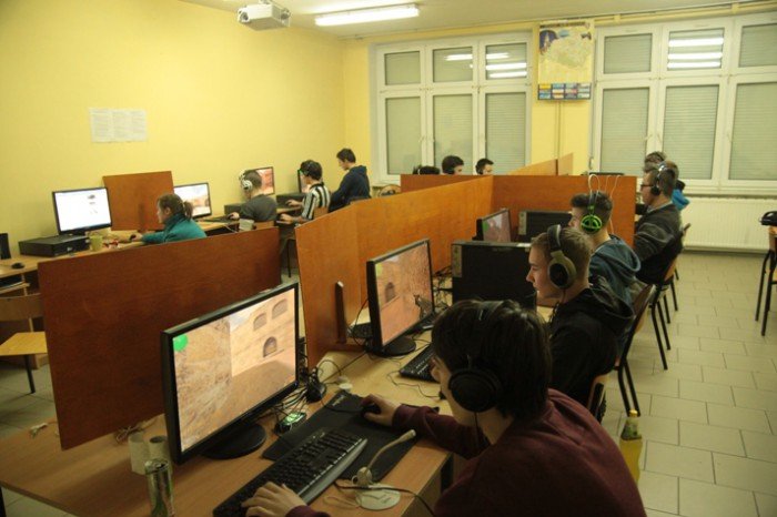 mistrzowie-gier-komputerowych-rozegrali-turniej-w-csa-foto-55893