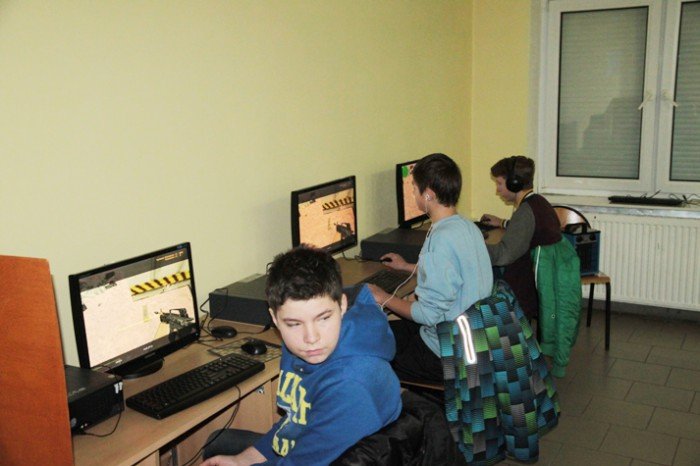 mistrzowie-gier-komputerowych-rozegrali-turniej-w-csa-foto-55893