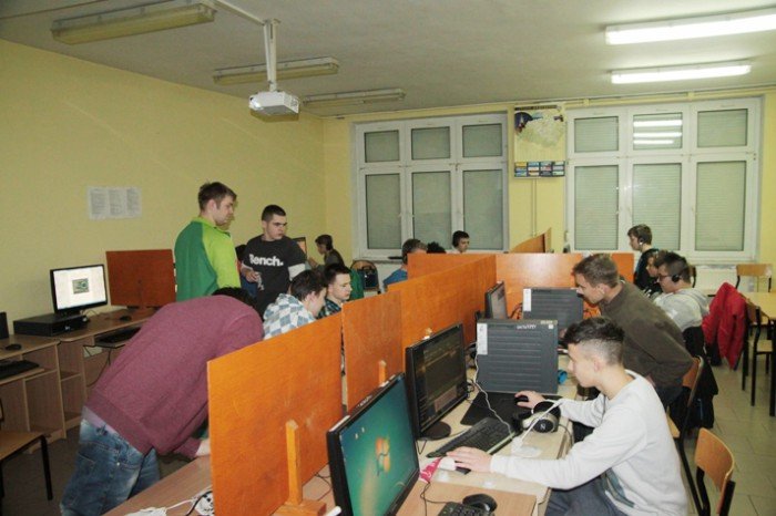 mistrzowie-gier-komputerowych-rozegrali-turniej-w-csa-foto-55893