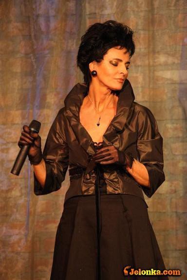 yaga-w-repertuarze-edith-piaf-wkrotce-56039