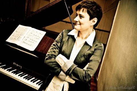 koncert-w-walentynki-w-paacu-staniszow-56073