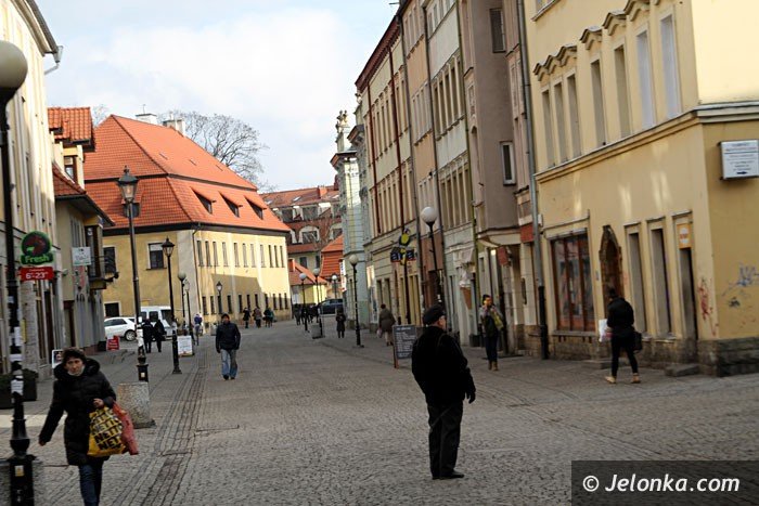bedzie-szpilkotrasa-na-jeleniogorskim-deptaku-foto-56088