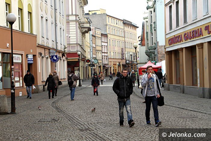 bedzie-szpilkotrasa-na-jeleniogorskim-deptaku-foto-56088