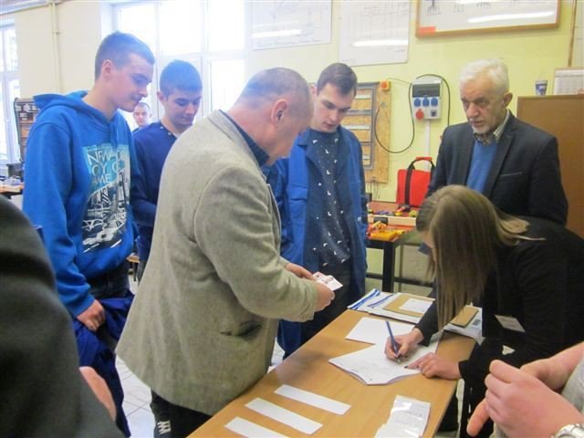 najlepsi-modzi-elektrycy-sa-w-piechowicach-foto-56217