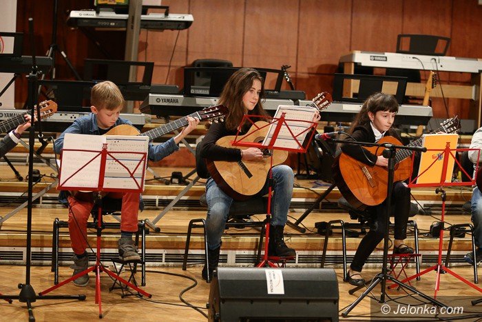 piekny-koncert-karnawaowy-uczniow-yamahy-foto-56230