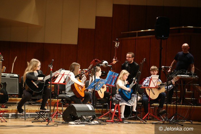 piekny-koncert-karnawaowy-uczniow-yamahy-foto-56230