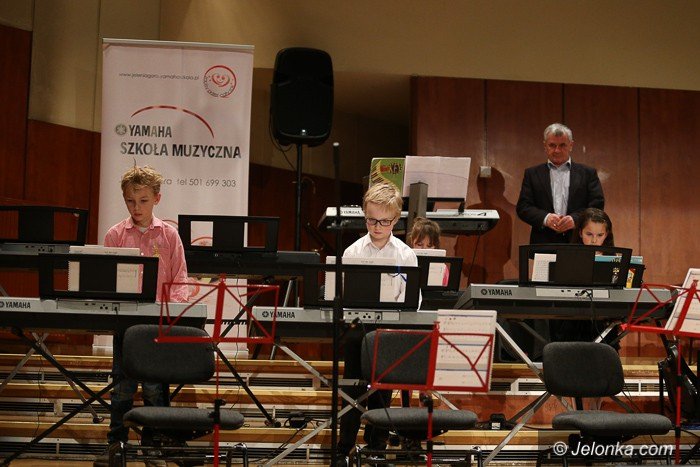 piekny-koncert-karnawaowy-uczniow-yamahy-foto-56230