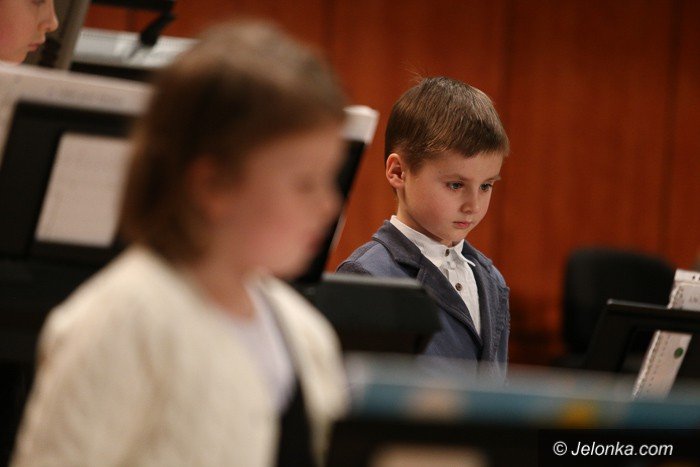 piekny-koncert-karnawaowy-uczniow-yamahy-foto-56230