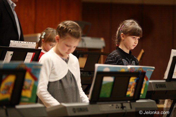 piekny-koncert-karnawaowy-uczniow-yamahy-foto-56230