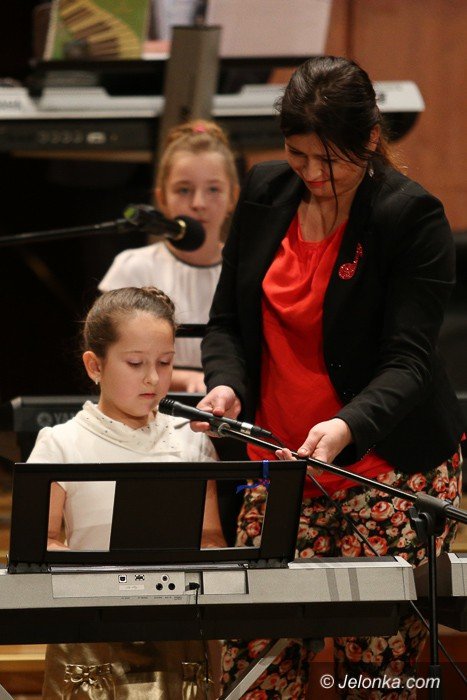 piekny-koncert-karnawaowy-uczniow-yamahy-foto-56230