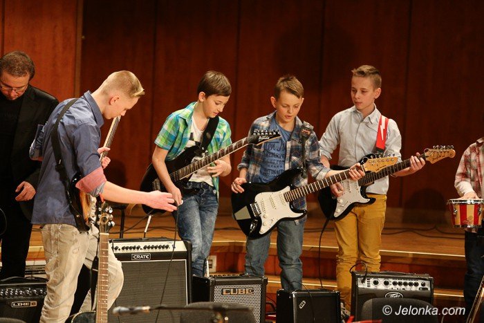 piekny-koncert-karnawaowy-uczniow-yamahy-foto-56230