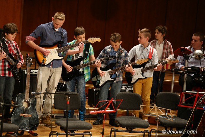 piekny-koncert-karnawaowy-uczniow-yamahy-foto-56230
