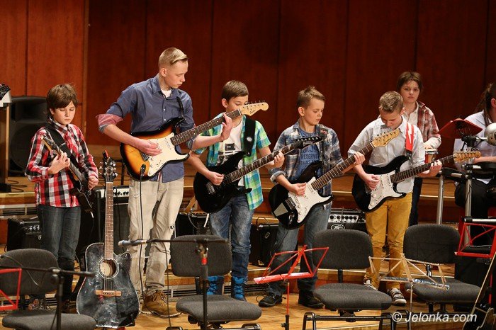 piekny-koncert-karnawaowy-uczniow-yamahy-foto-56230