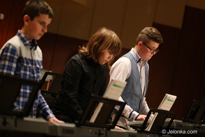 piekny-koncert-karnawaowy-uczniow-yamahy-foto-56230