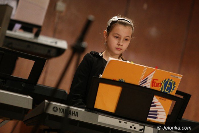 piekny-koncert-karnawaowy-uczniow-yamahy-foto-56230