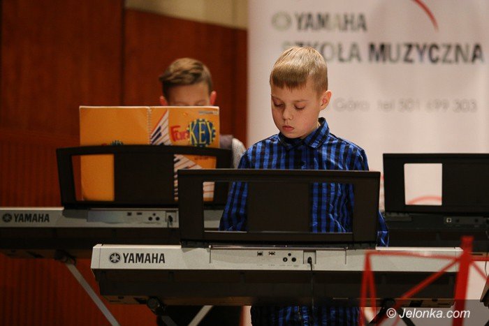piekny-koncert-karnawaowy-uczniow-yamahy-foto-56230